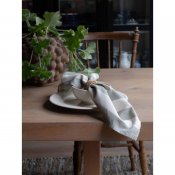 Tygservett Amalia, Lindgrön