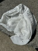 Scarf vit med blommor