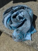 Scarf med mönster i grå/blå