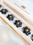 Isabelle – Navy and White Flower, knappsmycken 6-pack