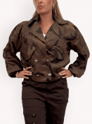 Jacka Lily, Camo