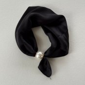 Liten scarf med magnet, svart