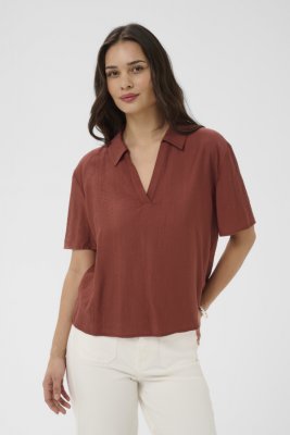 Blus Kaemily, Henna
