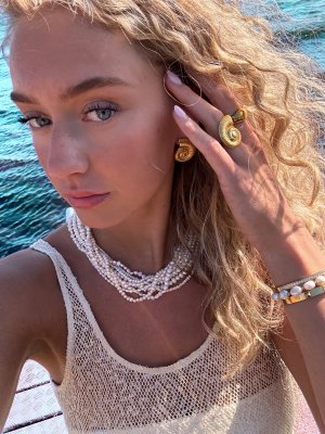 Örhängen Shell, guld