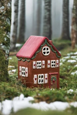 Ljushus Stillenat, Hus med dörrkrans