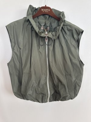 Väst MdcAnthea, Military