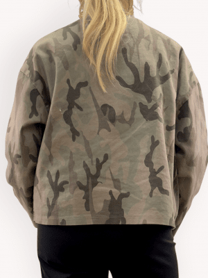 Jacka Kiara, Camo