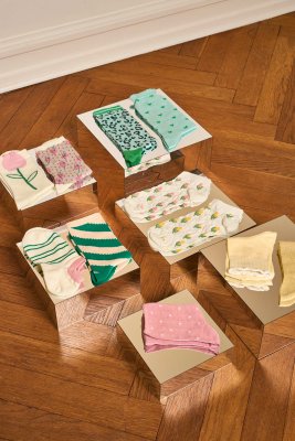 Strumpor Amora, Creme