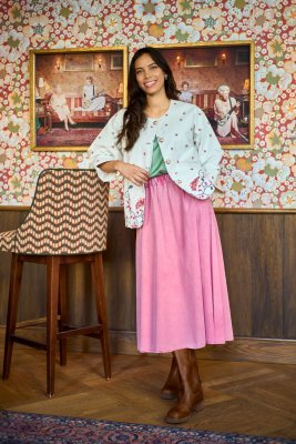 Jacka Cross, Off White