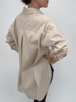 Skjorta Tanja med broderade detaljer, beige
