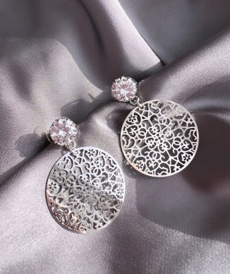 Spinn crystal earring, crystal steel