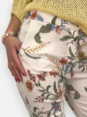 Magiska byxor Marja, vita med blomster