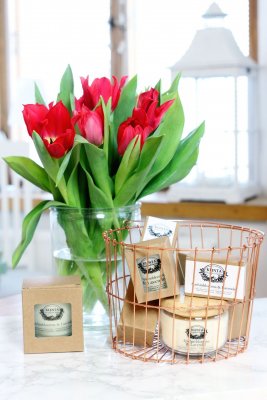 Doftljus 45 h, BÄRNSTEN & TONKABÖNA